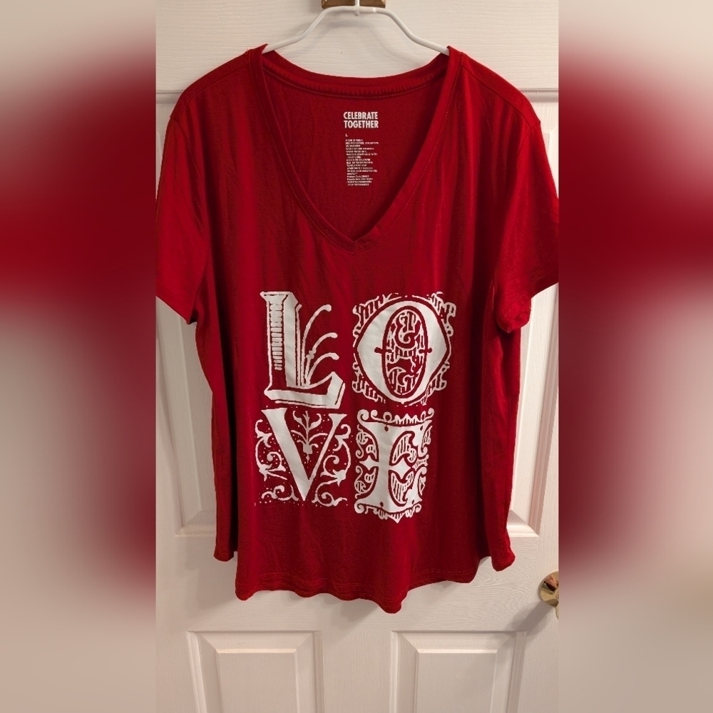 Celebrate Together Love Short Sleeve V-Neck Tee Size Lg (EUC) - Picture 4 of 13